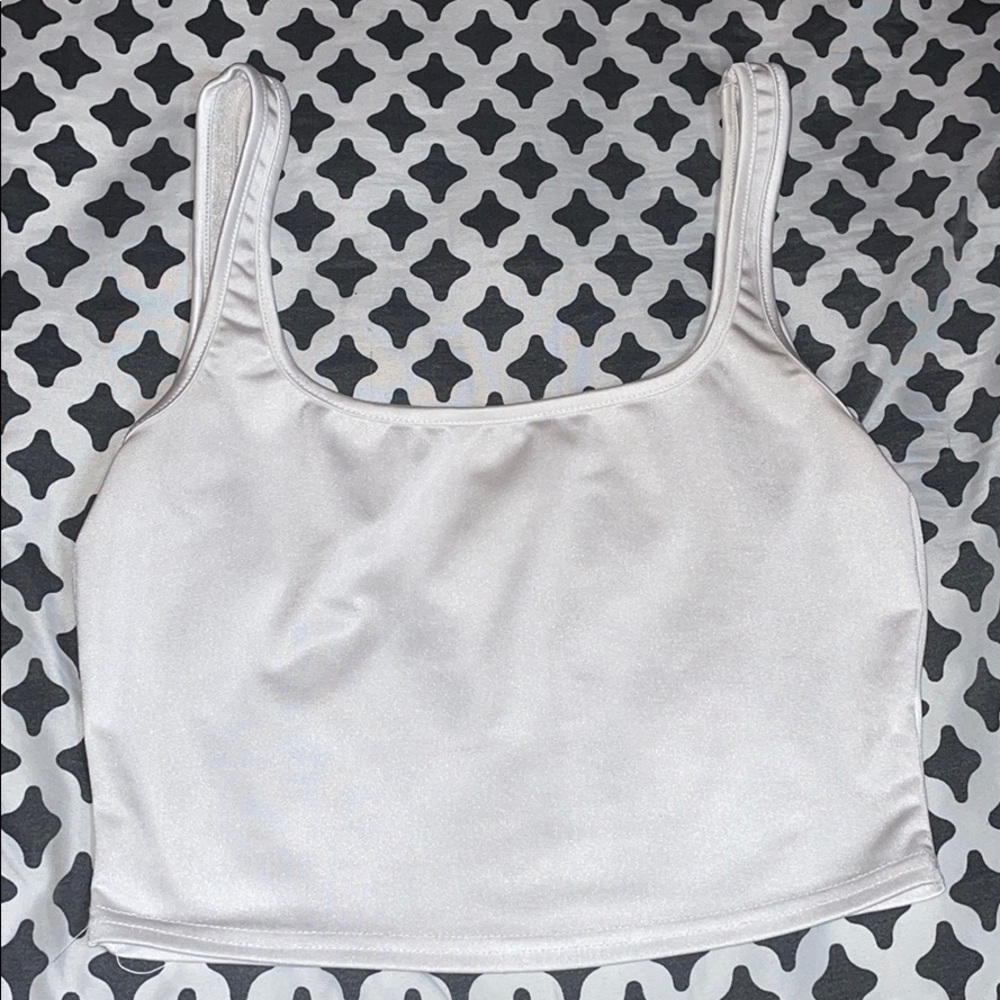 Crop top - Picture 2 of 2